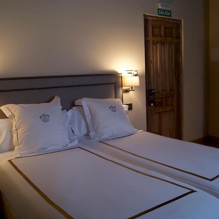 Hotel Boutique Casa Del Comendador نافالكارنيرو المظهر الخارجي الصورة