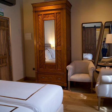 Hotel Boutique Casa Del Comendador نافالكارنيرو المظهر الخارجي الصورة