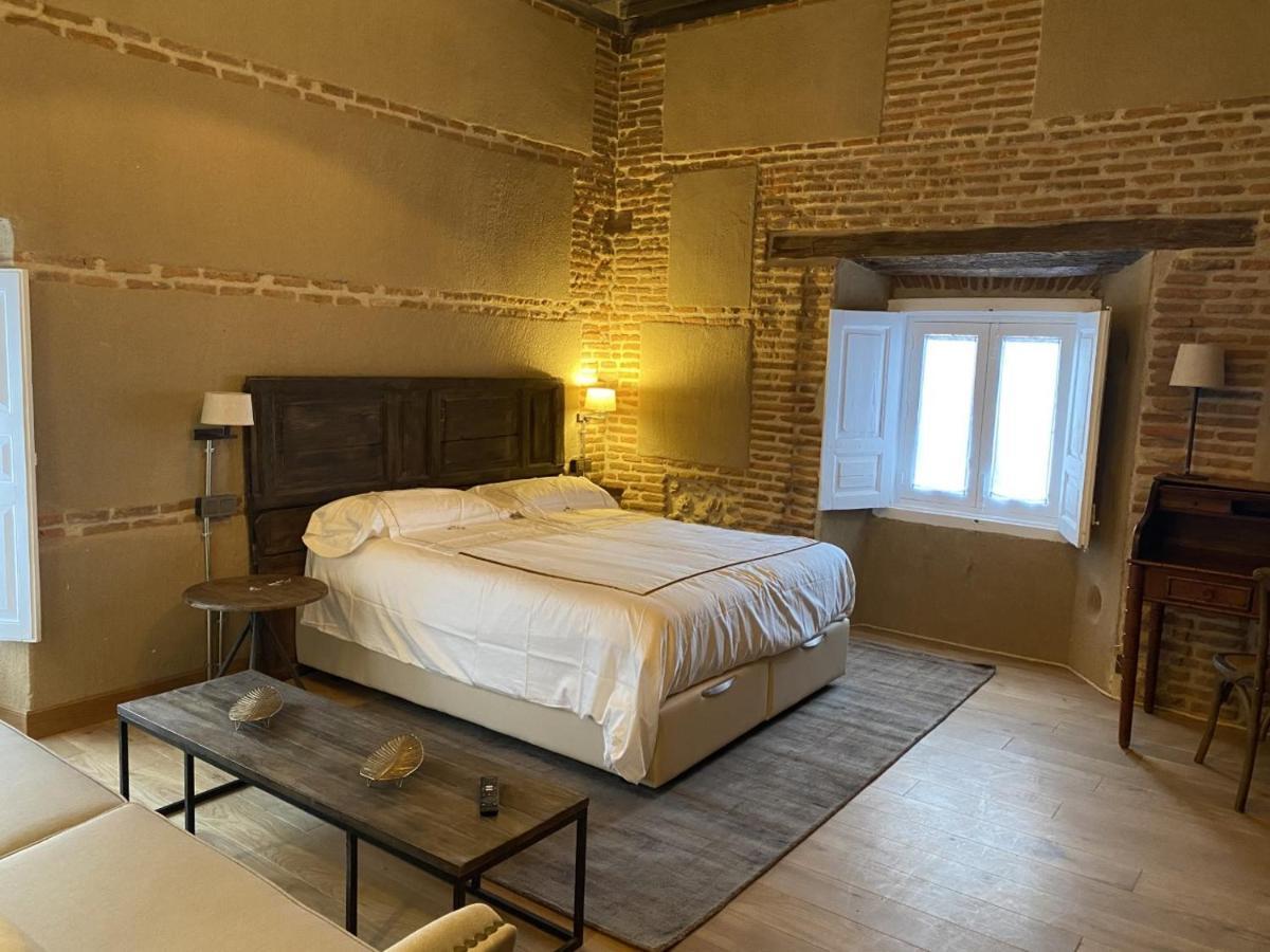 Hotel Boutique Casa Del Comendador نافالكارنيرو المظهر الخارجي الصورة
