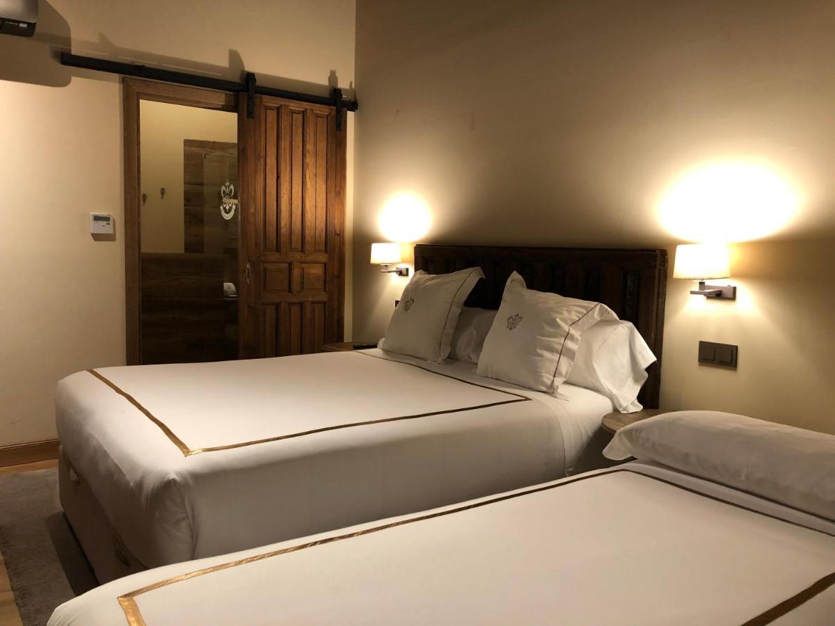 Hotel Boutique Casa Del Comendador نافالكارنيرو المظهر الخارجي الصورة