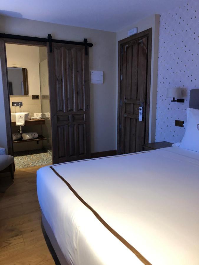 Hotel Boutique Casa Del Comendador نافالكارنيرو المظهر الخارجي الصورة